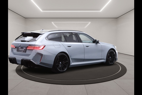 BMW 5 Serie Touring M5, M-Drivers Pack, Panoramadak, B&W Sound, Trekhaak, Carbon Int, Driv. Ass. Prof, Comfort Pack,