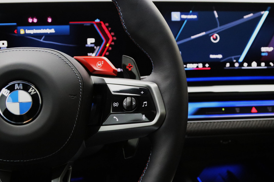 BMW 5 Serie Touring M5, M-Drivers Pack, Panoramadak, B&W Sound, Trekhaak, Carbon Int, Driv. Ass. Prof, Comfort Pack,