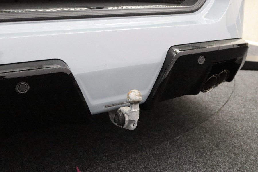 BMW 5 Serie Touring M5, M-Drivers Pack, Panoramadak, B&W Sound, Trekhaak, Carbon Int, Driv. Ass. Prof, Comfort Pack,