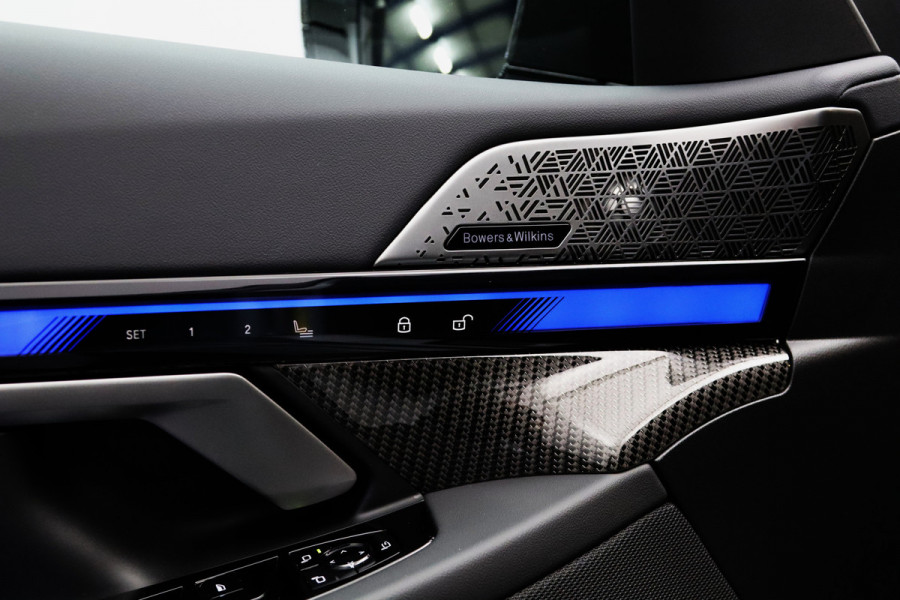 BMW 5 Serie Touring M5, M-Drivers Pack, Panoramadak, B&W Sound, Trekhaak, Carbon Int, Driv. Ass. Prof, Comfort Pack,