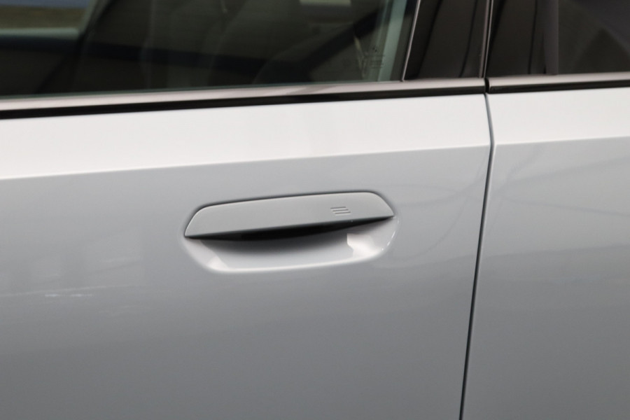 BMW 5 Serie Touring M5, M-Drivers Pack, Panoramadak, B&W Sound, Trekhaak, Carbon Int, Driv. Ass. Prof, Comfort Pack,