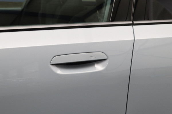 BMW 5 Serie Touring M5, M-Drivers Pack, Panoramadak, B&W Sound, Trekhaak, Carbon Int, Driv. Ass. Prof, Comfort Pack,