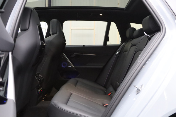 BMW 5 Serie Touring M5, M-Drivers Pack, Panoramadak, B&W Sound, Trekhaak, Carbon Int, Driv. Ass. Prof, Comfort Pack,