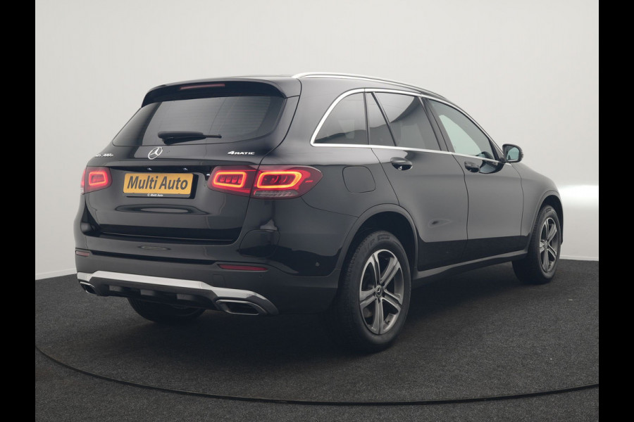 Mercedes-Benz GLC 300e 4MATIC Premium PHEV 320pk Dealer O.H | Adaptive Cruise | Camera | Alcantara Sportstoelen Verwarmd | Apple Carplay | Blis | AMG Interieur | Navigatie | DAB | Plug In Hybrid |