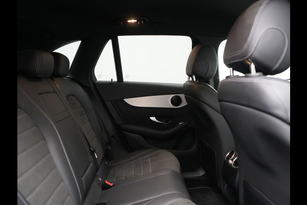 Mercedes-Benz GLC 300e 4MATIC Premium PHEV 320pk Dealer O.H | Adaptive Cruise | Camera | Alcantara Sportstoelen Verwarmd | Apple Carplay | Blis | AMG Interieur | Navigatie | DAB | Plug In Hybrid |