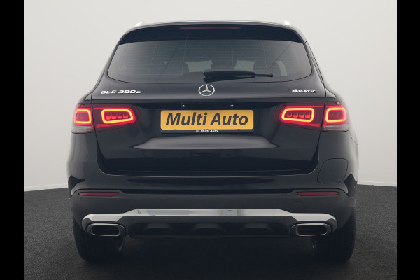 Mercedes-Benz GLC 300e 4MATIC Premium PHEV 320pk Dealer O.H | Adaptive Cruise | Camera | Alcantara Sportstoelen Verwarmd | Apple Carplay | Blis | AMG Interieur | Navigatie | DAB | Plug In Hybrid |