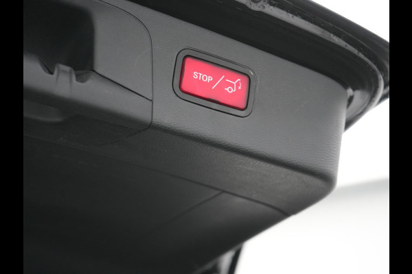 Mercedes-Benz GLC 300e 4MATIC Premium PHEV 320pk Dealer O.H | Adaptive Cruise | Camera | Alcantara Sportstoelen Verwarmd | Apple Carplay | Blis | AMG Interieur | Navigatie | DAB | Plug In Hybrid |