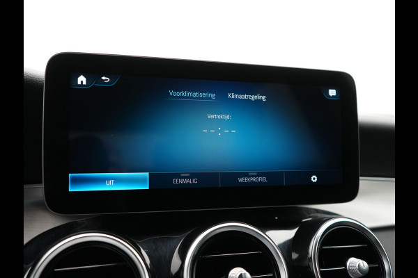 Mercedes-Benz GLC 300e 4MATIC Premium PHEV 320pk Dealer O.H | Adaptive Cruise | Camera | Alcantara Sportstoelen Verwarmd | Apple Carplay | Blis | AMG Interieur | Navigatie | DAB | Plug In Hybrid |
