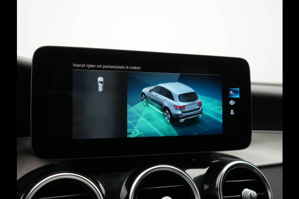 Mercedes-Benz GLC 300e 4MATIC Premium PHEV 320pk Dealer O.H | Adaptive Cruise | Camera | Alcantara Sportstoelen Verwarmd | Apple Carplay | Blis | AMG Interieur | Navigatie | DAB | Plug In Hybrid |