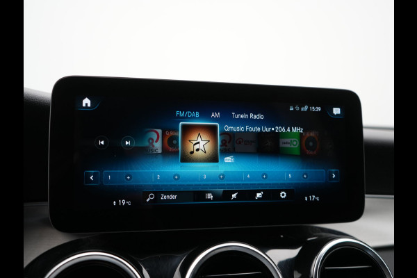 Mercedes-Benz GLC 300e 4MATIC Premium PHEV 320pk Dealer O.H | Adaptive Cruise | Camera | Alcantara Sportstoelen Verwarmd | Apple Carplay | Blis | AMG Interieur | Navigatie | DAB | Plug In Hybrid |