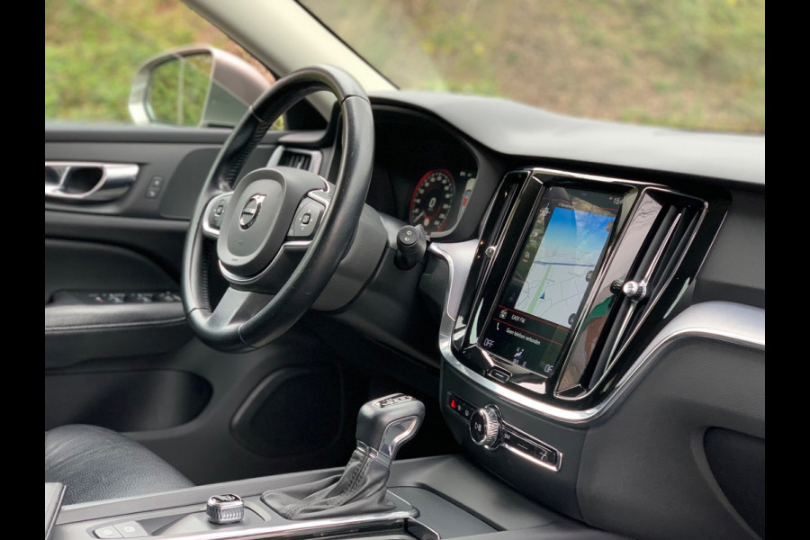 Volvo V60 2.0 D4 Inscription 190PK LEDER FULL 2021 DEALER OH / NETTO EXPORT € 14.950