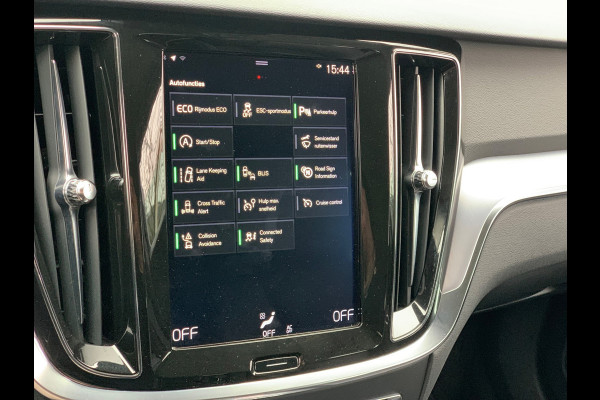 Volvo V60 2.0 D4 Inscription 190PK LEDER FULL 2021 DEALER OH / NETTO EXPORT € 14.950