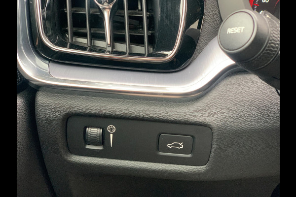 Volvo V60 2.0 D4 Inscription 190PK LEDER FULL 2021 DEALER OH / NETTO EXPORT € 14.950