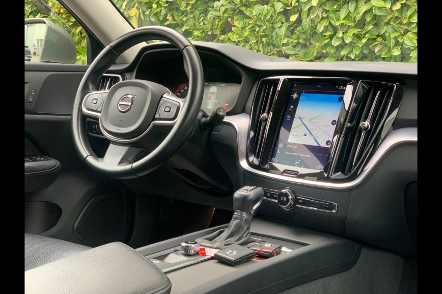 Volvo V60 2.0 D4 Inscription 190PK LEDER FULL 2021 DEALER OH / NETTO EXPORT € 14.950