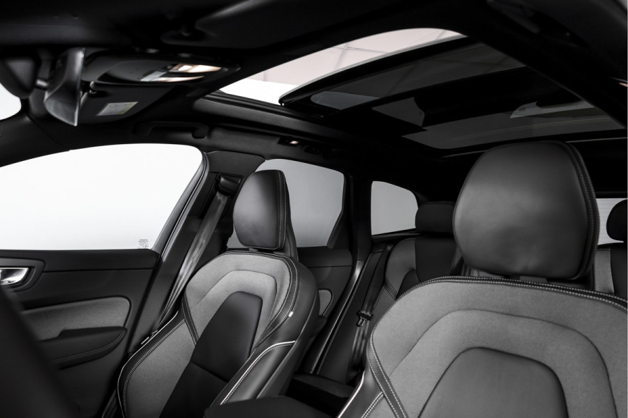 Volvo XC60 2.0 T6 Plug-in hybrid AWD Plus Black Edition - Facelift MY26 | Harman/Kardon | Elek. Trekhaak | S/K-Panodak | Dig. Cockpit | Adapt. Cruise | Elek. Klep | Stoel-+Stuurverw. | 360 Camera | NAV+App. Connect | ECC | LM 21" | 5880