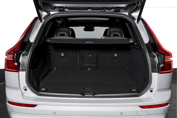 Volvo XC60 2.0 T6 Plug-in hybrid AWD Plus Black Edition - Facelift MY26 | Harman/Kardon | Elek. Trekhaak | S/K-Panodak | Dig. Cockpit | Adapt. Cruise | Elek. Klep | Stoel-+Stuurverw. | 360 Camera | NAV+App. Connect | ECC | LM 21" | 5880