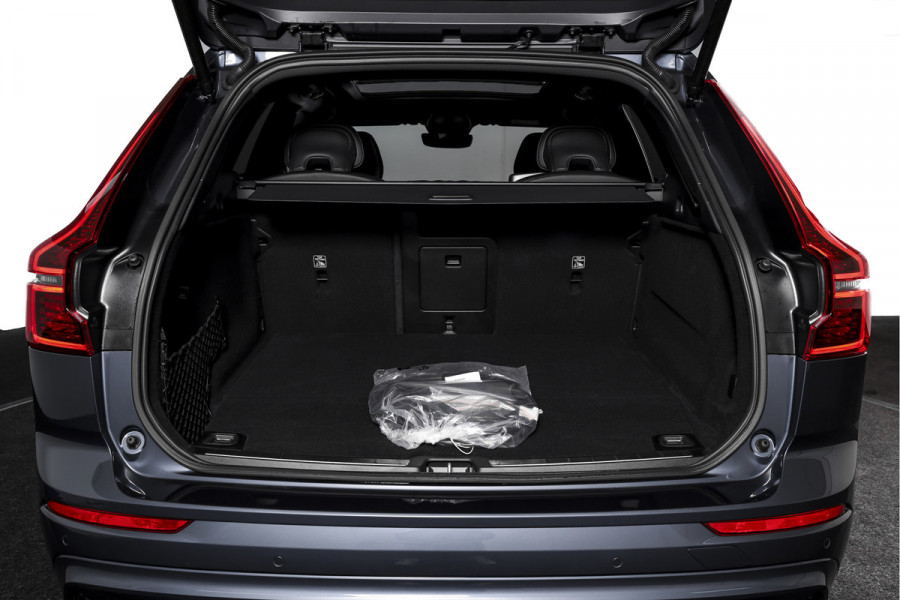 Volvo XC60 2.0 T6 Plug-in hybrid AWD Plus Black Edition - Facelift MY26 | Harman/Kardon | Elek. Trekhaak | S/K-Panodak | Dig. Cockpit | Adapt. Cruise | Elek. Klep | Stoel-+Stuurverw. | 360 Camera | NAV+App. Connect | ECC | LM 21" | 5898