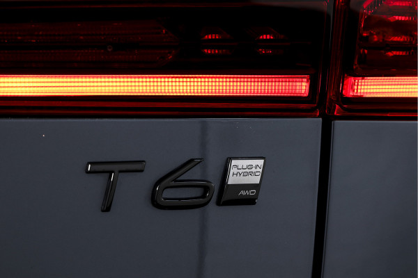 Volvo XC60 2.0 T6 Plug-in hybrid AWD Plus Black Edition - Facelift MY26 | Harman/Kardon | Elek. Trekhaak | S/K-Panodak | Dig. Cockpit | Adapt. Cruise | Elek. Klep | Stoel-+Stuurverw. | 360 Camera | NAV+App. Connect | ECC | LM 21" | 5898