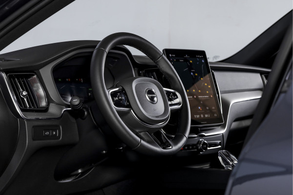 Volvo XC60 2.0 T6 Plug-in hybrid AWD Plus Black Edition - Facelift MY26 | Harman/Kardon | Elek. Trekhaak | S/K-Panodak | Dig. Cockpit | Adapt. Cruise | Elek. Klep | Stoel-+Stuurverw. | 360 Camera | NAV+App. Connect | ECC | LM 21" | 5898