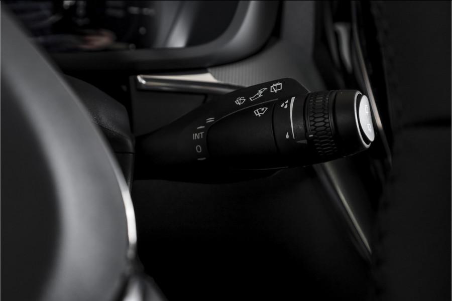 Volvo XC60 2.0 T6 Plug-in hybrid AWD Plus Black Edition - Facelift MY26 | Harman/Kardon | S/K-Panodak | Dig. Cockpit | Adapt. Cruise | Elek. Klep | Stoel-+Stuurverw. | 360 Camera | NAV+App. Connect | ECC | LM 21" | 1711