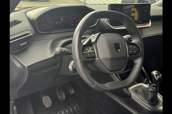 Peugeot 2008 1.2 PureTech 100 Active - Nieuw Model I Apple CarPaly / Navigatie I Airco I LED & PDC I Dealer onderhouden