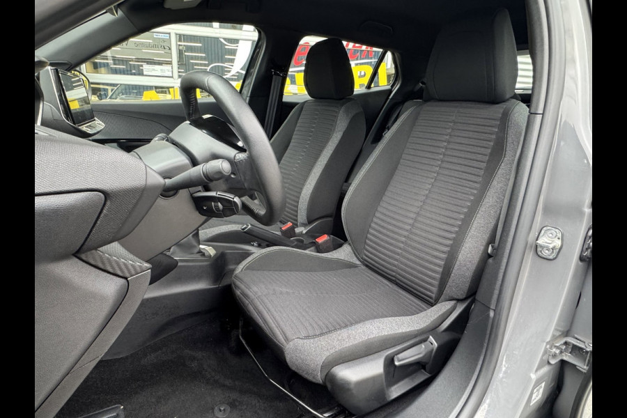 Peugeot 2008 1.2 PureTech 100 Active - Nieuw Model I Apple CarPaly / Navigatie I Airco I LED & PDC I Dealer onderhouden