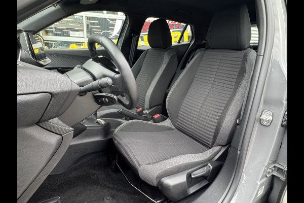 Peugeot 2008 1.2 PureTech 100 Active - Nieuw Model I Apple CarPaly / Navigatie I Airco I LED & PDC I Dealer onderhouden