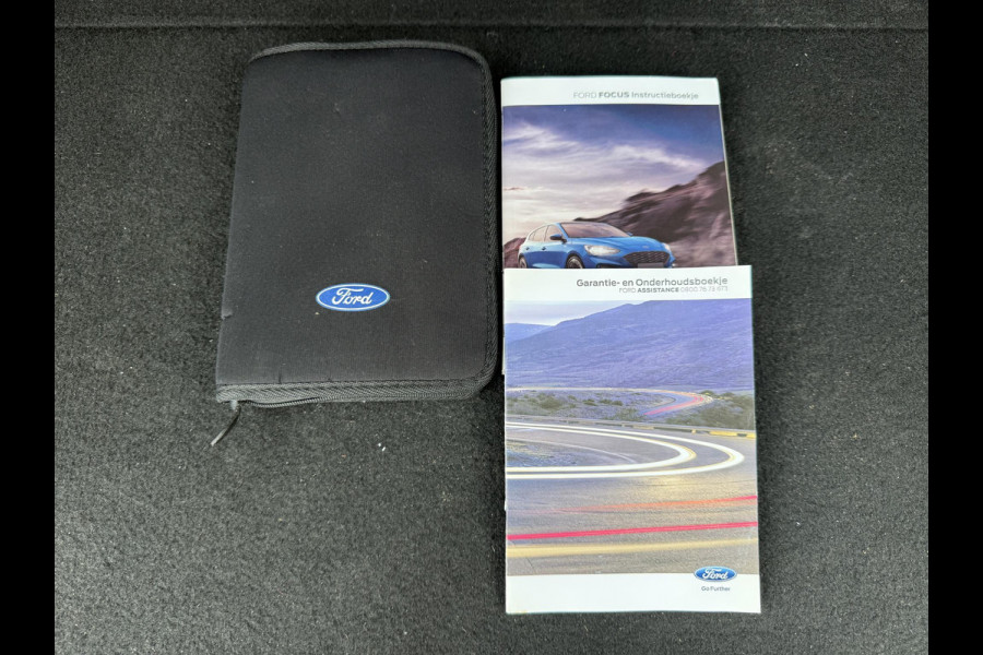 Ford FOCUS Wagon 1.0 EcoBoost Titanium Business 2e Eigenaar|Navi|Trekhaak|Camera|B&O Sound System|Clima|Cruise|Stoelverwarming|N.A.P|APK tot 07-2026