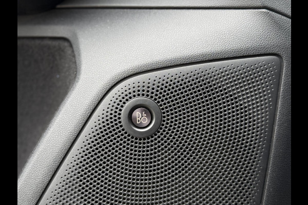 Ford FOCUS Wagon 1.0 EcoBoost Titanium Business 2e Eigenaar|Navi|Trekhaak|Camera|B&O Sound System|Clima|Cruise|Stoelverwarming|N.A.P|APK tot 07-2026