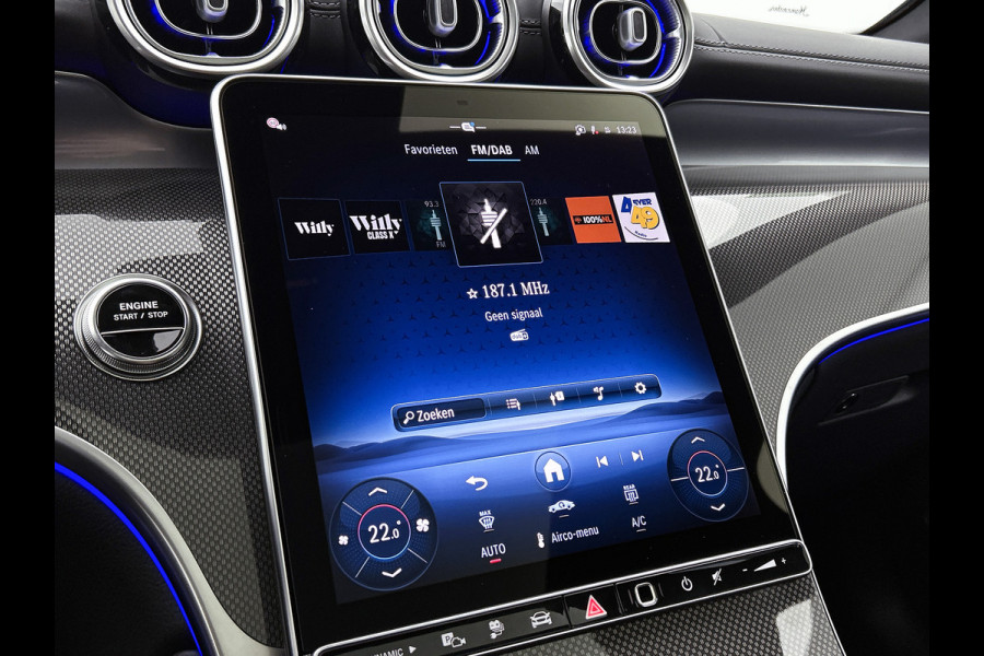 Mercedes-Benz GLC Coupé 300e 4MATIC Sport Edition | Premium | Winterpakket | Nightpakket | Trekhaak | DISTRONIC | URBAN GUARD Plus | 20" multispaaks AMG velgen |