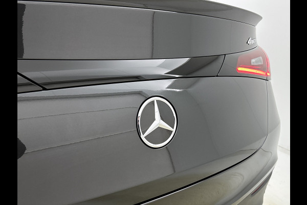 Mercedes-Benz GLC Coupé 300e 4MATIC Sport Edition | Premium | Winterpakket | Nightpakket | Trekhaak | DISTRONIC | URBAN GUARD Plus | 20" multispaaks AMG velgen |
