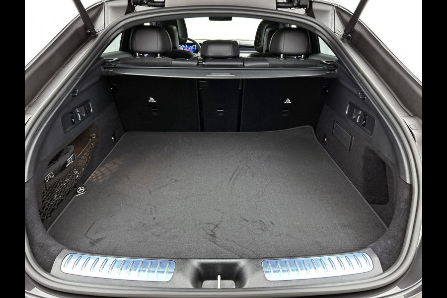 Mercedes-Benz GLC Coupé 300e 4MATIC Sport Edition | Premium | Winterpakket | Nightpakket | Trekhaak | DISTRONIC | URBAN GUARD Plus | 20" multispaaks AMG velgen |