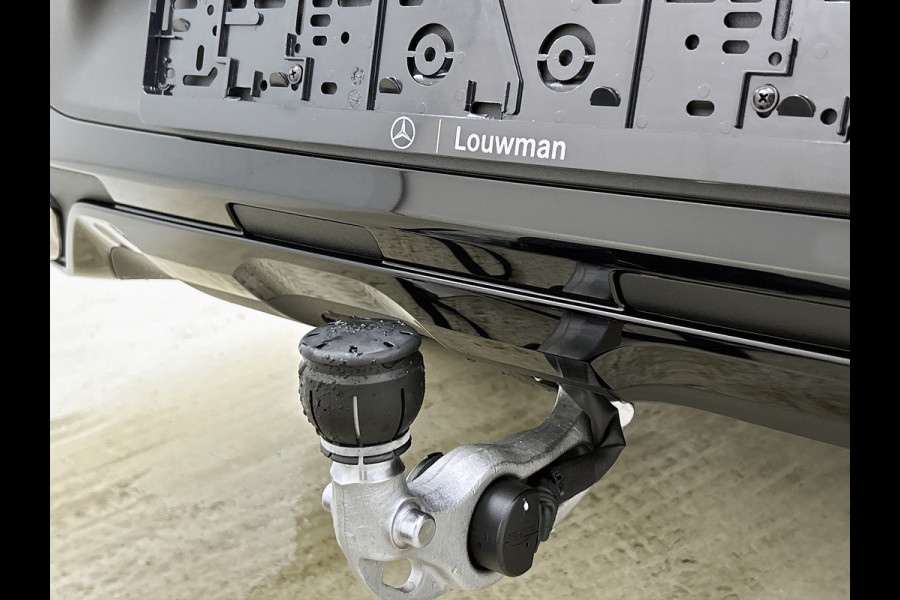 Mercedes-Benz GLC Coupé 300e 4MATIC Sport Edition | Premium | Winterpakket | Nightpakket | Trekhaak | DISTRONIC | URBAN GUARD Plus | 20" multispaaks AMG velgen |