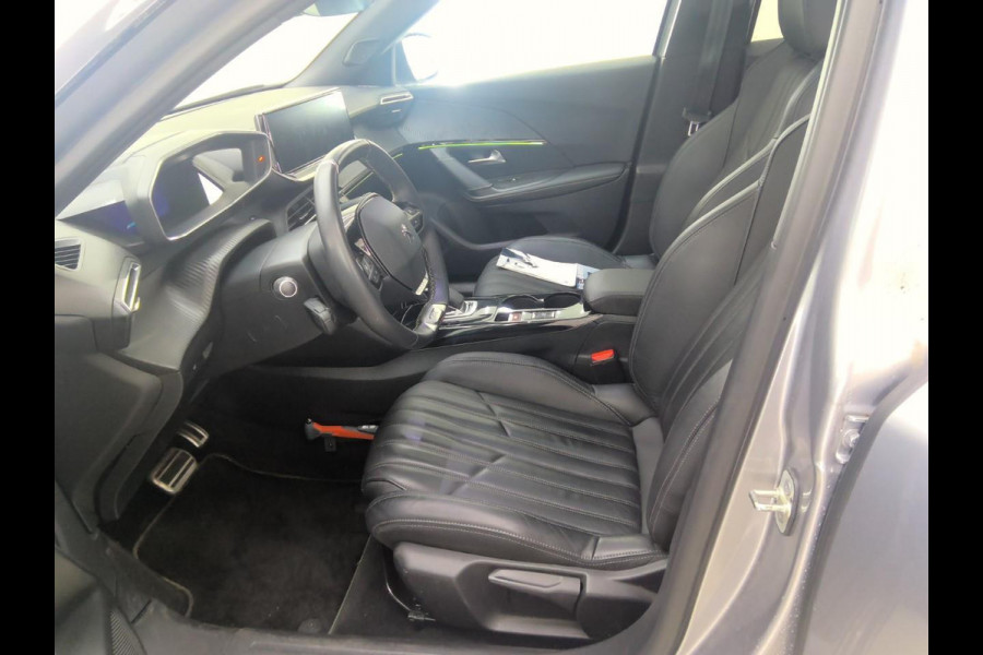 Peugeot e-2008 EV GT Pack 50 kWh | 25.500 KM | SOH 92% | Panorama dak | VERWACHT!