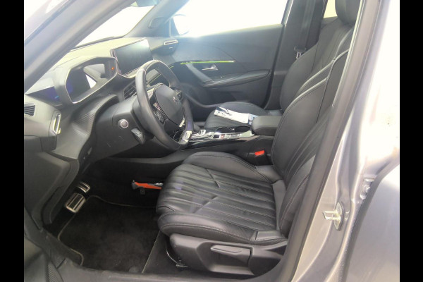 Peugeot e-2008 EV GT Pack 50 kWh | 25.500 KM | SOH 92% | Panorama dak | VERWACHT!