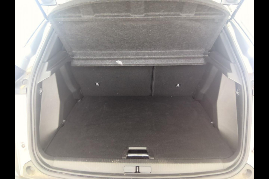 Peugeot e-2008 EV GT Pack 50 kWh | 25.500 KM | SOH 92% | Panorama dak | VERWACHT!