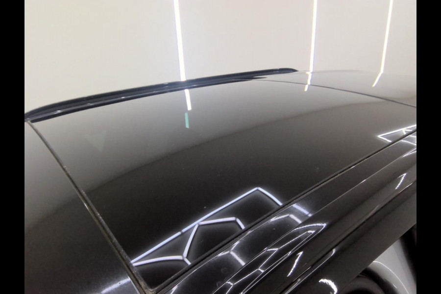 Peugeot e-2008 EV GT Pack 50 kWh | 25.500 KM | SOH 92% | Panorama dak | VERWACHT!