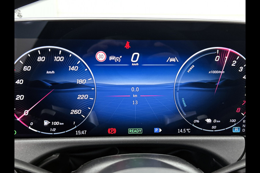 Mercedes-Benz E-Klasse Estate 300 e Business Solution AMG | Winterpakket | Nightpakket | Comfortpakket Plus | Trekhaak | Head-up display | Panoramaschuifdak | 20" multispaaks AMG velgen |