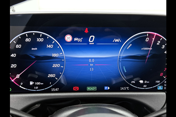 Mercedes-Benz E-Klasse Estate 300 e Business Solution AMG | Winterpakket | Nightpakket | Comfortpakket Plus | Trekhaak | Head-up display | Panoramaschuifdak | 20" multispaaks AMG velgen |