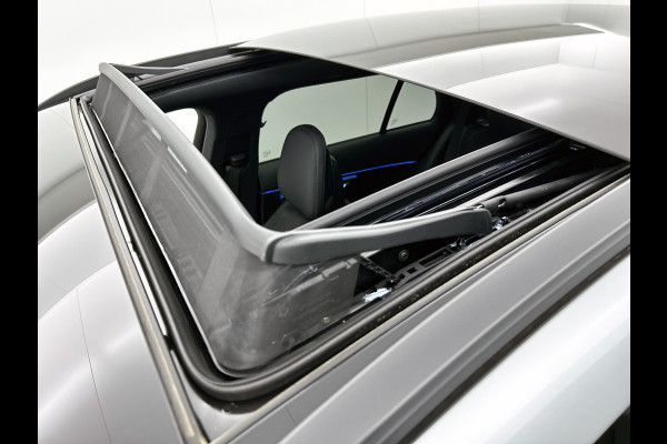 Mercedes-Benz E-Klasse Estate 300 e Business Solution AMG | Winterpakket | Nightpakket | Comfortpakket Plus | Trekhaak | Head-up display | Panoramaschuifdak | 20" multispaaks AMG velgen |