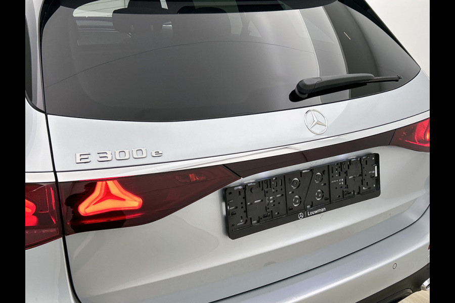 Mercedes-Benz E-Klasse Estate 300 e Business Solution AMG | Winterpakket | Nightpakket | Comfortpakket Plus | Trekhaak | Head-up display | Panoramaschuifdak | 20" multispaaks AMG velgen |