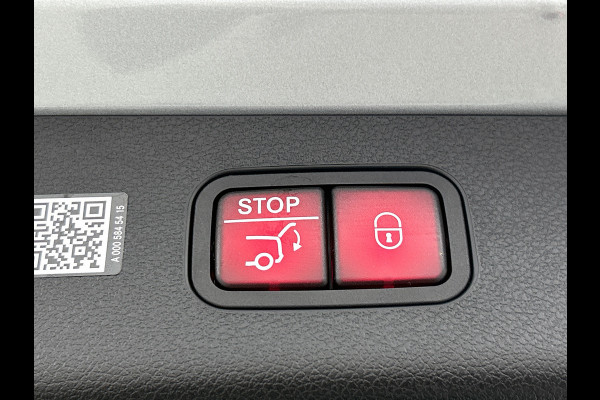 Mercedes-Benz E-Klasse Estate 300 e Business Solution AMG | Winterpakket | Nightpakket | Comfortpakket Plus | Trekhaak | Head-up display | Panoramaschuifdak | 20" multispaaks AMG velgen |