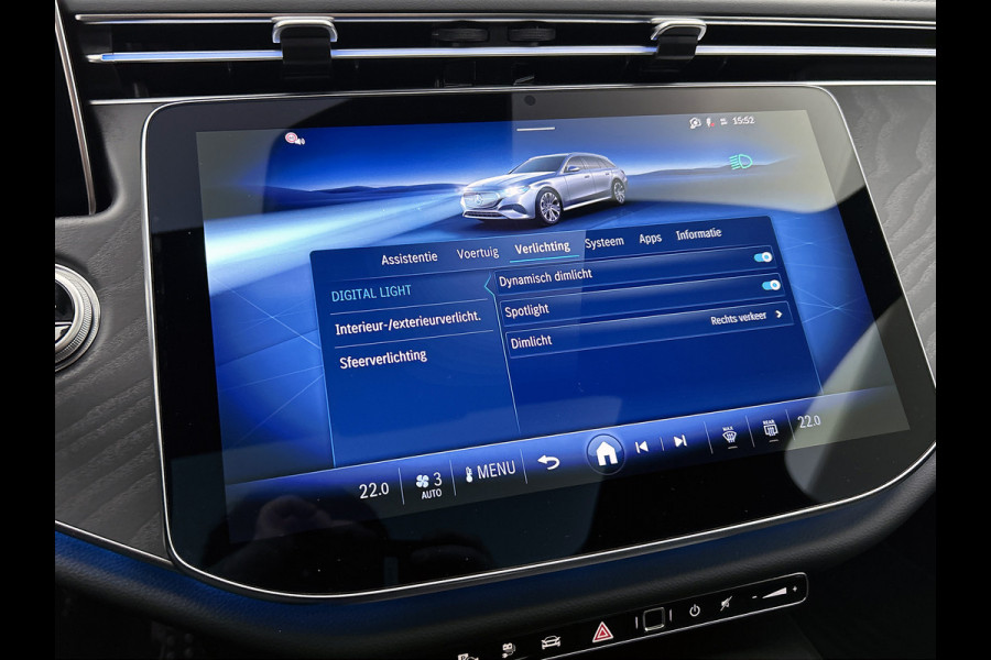 Mercedes-Benz E-Klasse Estate 300 e Business Solution AMG | Winterpakket | Nightpakket | Comfortpakket Plus | Trekhaak | Head-up display | Panoramaschuifdak | 20" multispaaks AMG velgen |