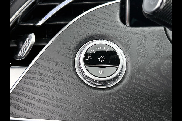 Mercedes-Benz E-Klasse Estate 300 e Business Solution AMG | Winterpakket | Nightpakket | Comfortpakket Plus | Trekhaak | Head-up display | Panoramaschuifdak | 20" multispaaks AMG velgen |