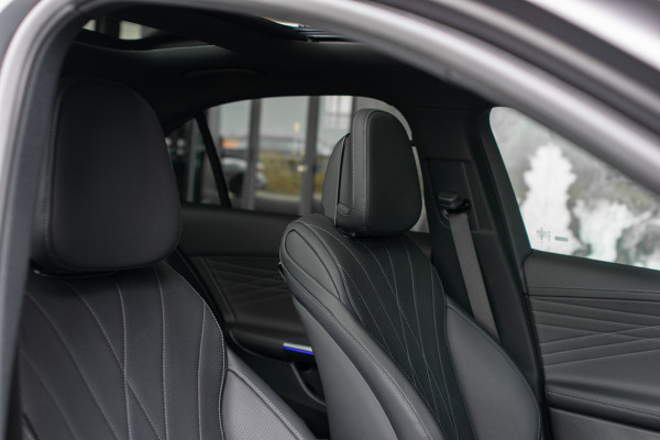 Mercedes-Benz C-Klasse 300 e AMG Magno|Nappa|Night|Rij-assistentie Plus|Keyless-Go|Stoelkoeling|Pano|360°|Burmester|19''