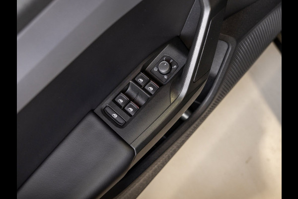 Seat Leon Sportstourer 1.5 TSI FR / 150pk / Stoel en stuur verwaming / Achteruitrij camera /