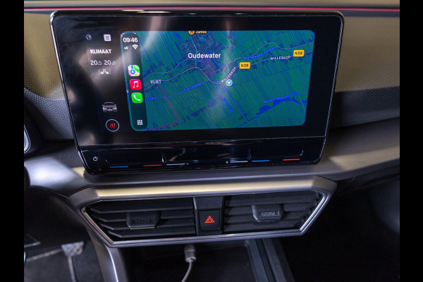 Seat Leon Sportstourer 1.5 TSI FR / 150pk / Stoel en stuur verwaming / Achteruitrij camera /