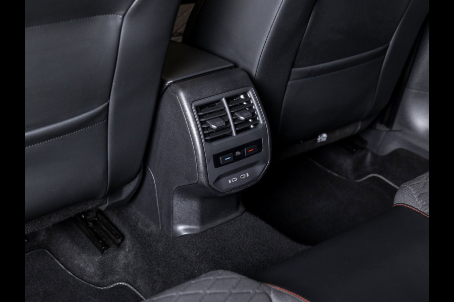 Seat Leon Sportstourer 1.5 TSI FR / 150pk / Stoel en stuur verwaming / Achteruitrij camera /