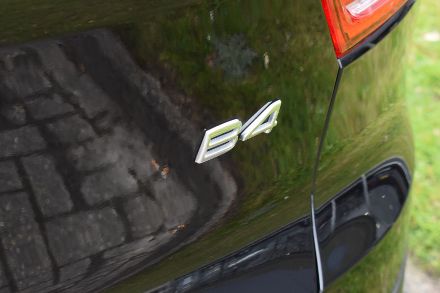 Volvo XC40 B4 211PK Business Pro | Trekhaak | ACC | Blis | Camera | 18"LMV