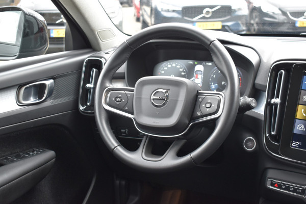 Volvo XC40 B4 211PK Business Pro | Trekhaak | ACC | Blis | Camera | 18"LMV